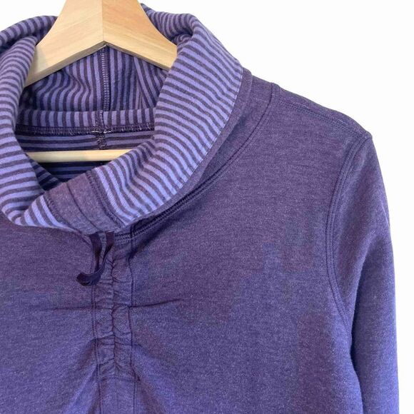 Lululemon In a Cinch Reversible Pullover Purple Top - Picture 3 of 14